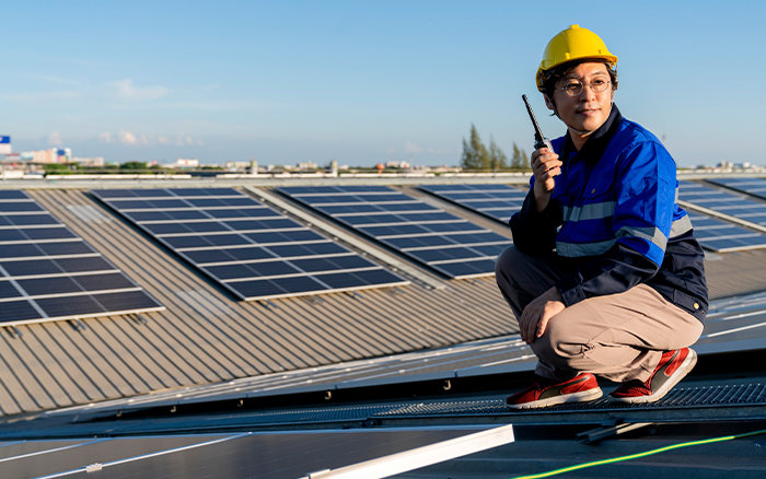 Why Cleaning Roof Solar Panels Is Important